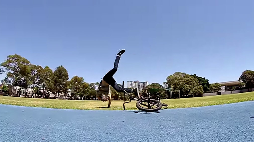 Chris Whyte scheut sich vor absolut keinem Rail und sein Videopart macht definitiv Lust auf Grinden. Harte Grindaction in "The Division Project".