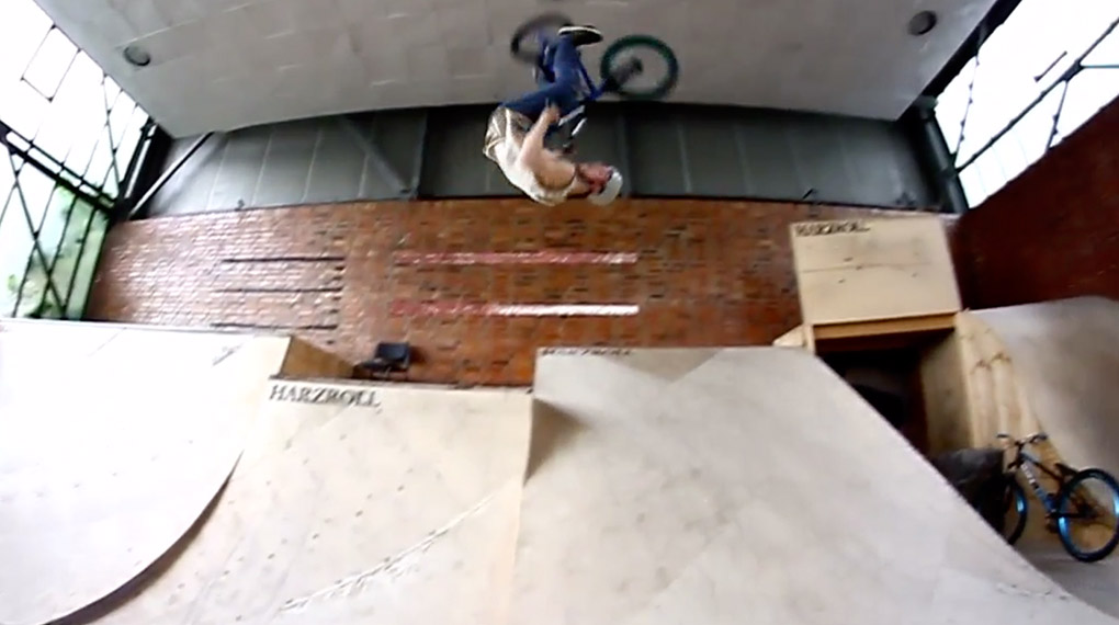 Ein Abschiedsedit für Christain Gonnermann, der in Kürze für ein Jahr in Australien wohnen wird. Jede Menge dicke Tricks in der Harzroll Halle.