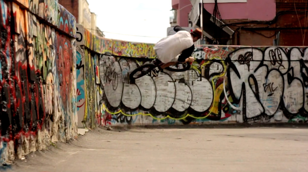 Gipsy BMX haben ein ganz entspanntes Sommer-Mixtape zusammengebastelt und irgendwie sind Luc Legrand und Rob Dolecki auch darin gelandet …