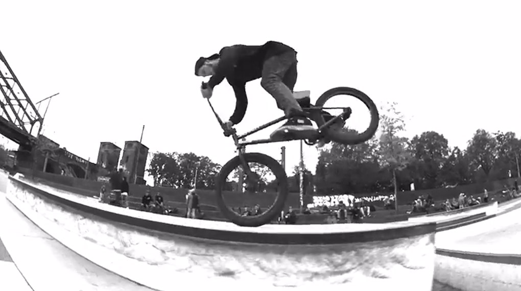 Pete Sawyer nutzt die kurze Zeit bis zu seinem nächsten Flug und rasiert mächtig das Kap 686. Warum sich langweilen, wenn man die Zeit auch nutzen kann?