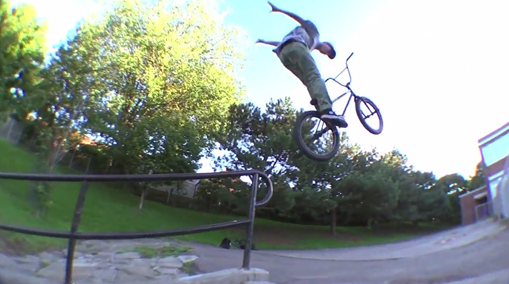 Ab sofort wird der Kanadier Ryan Eles mit Teilen und Stuff von Federal Bikes versorgt und das ist bei seinem Können auch absolut nicht verwunderlich!