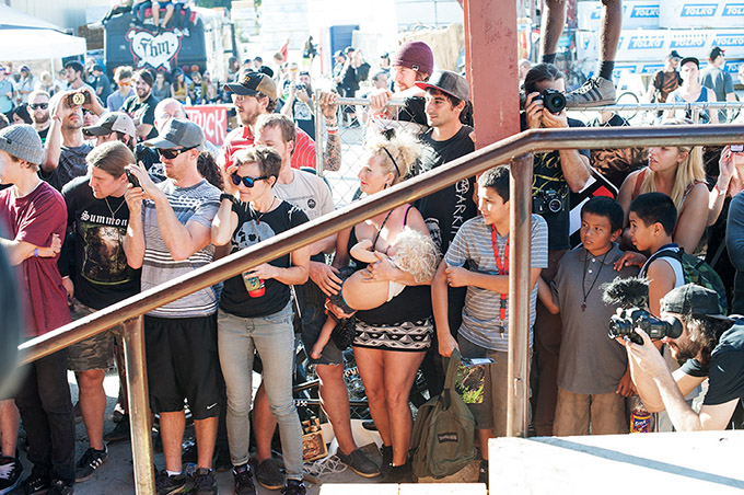 Ja, das ist die Dame, von der Sean Burns im Video auf der ersten Seite spricht.