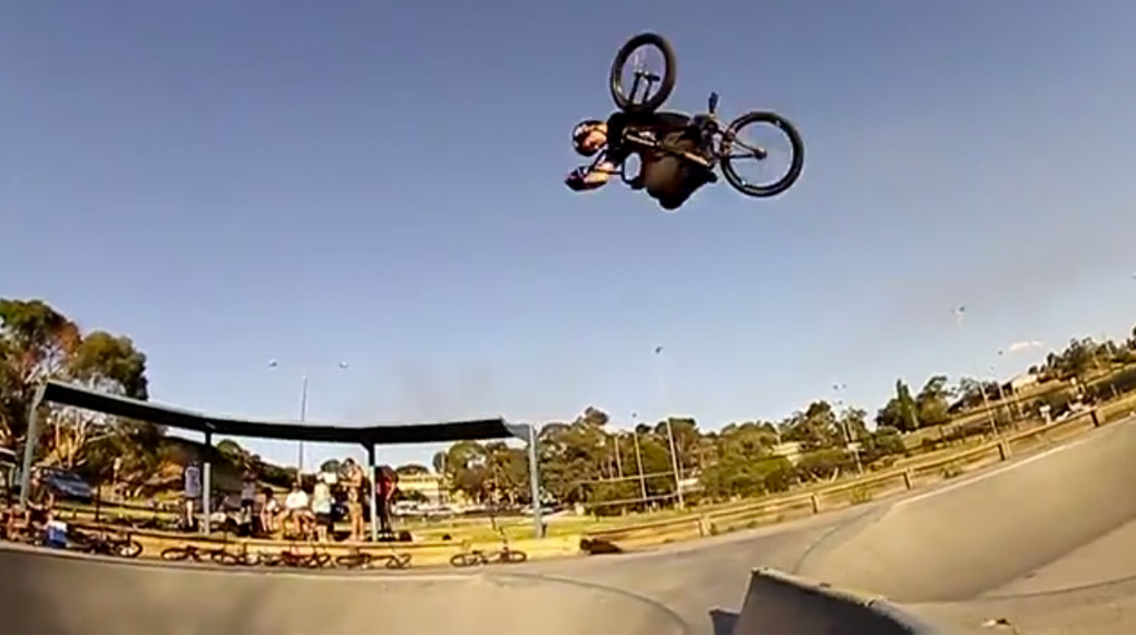 Alex Hiam ist einer besten Rampenfahrern Australiens und haut uns auch in seinem 2014er Video für Colony wieder einige richtig harte Bretter um die Ohren.