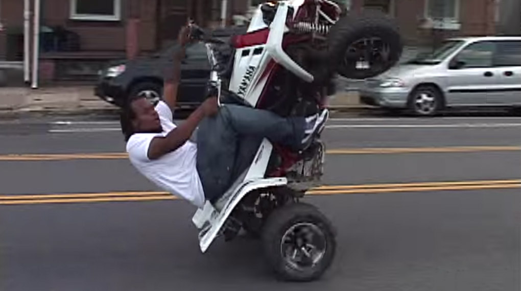 Chocolate Truck hat 2013 eine der besten BMX-DVDs des Jahres veröffentlicht. Hier ist das Intro vom Meisterwerk der Crew aus Philadelphia. Na, na-na-na-naaa!