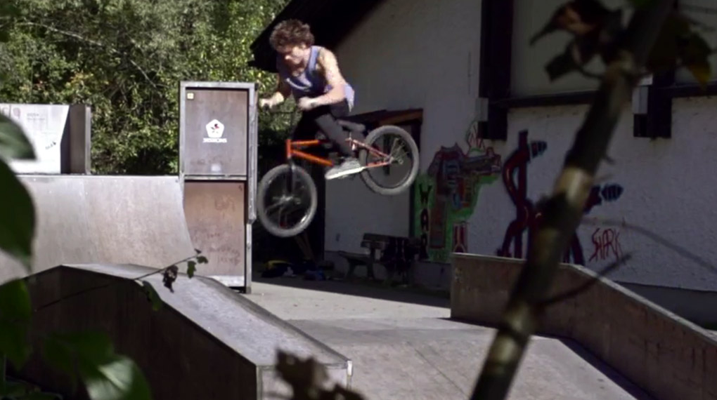 Christian Geisenberger auf Skateparktour durchs Allgäu, die Schweiz und Frankreich: Hier ist einige gechillte Clips, die währenddessen entstanden sind.