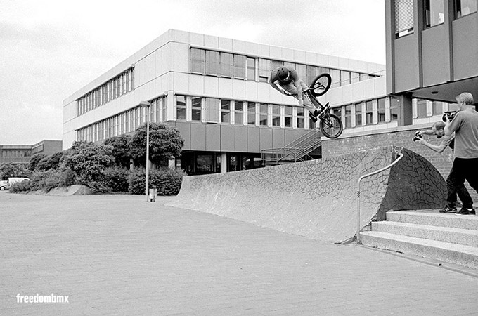 Van Homan macht die Paparazzi glücklich