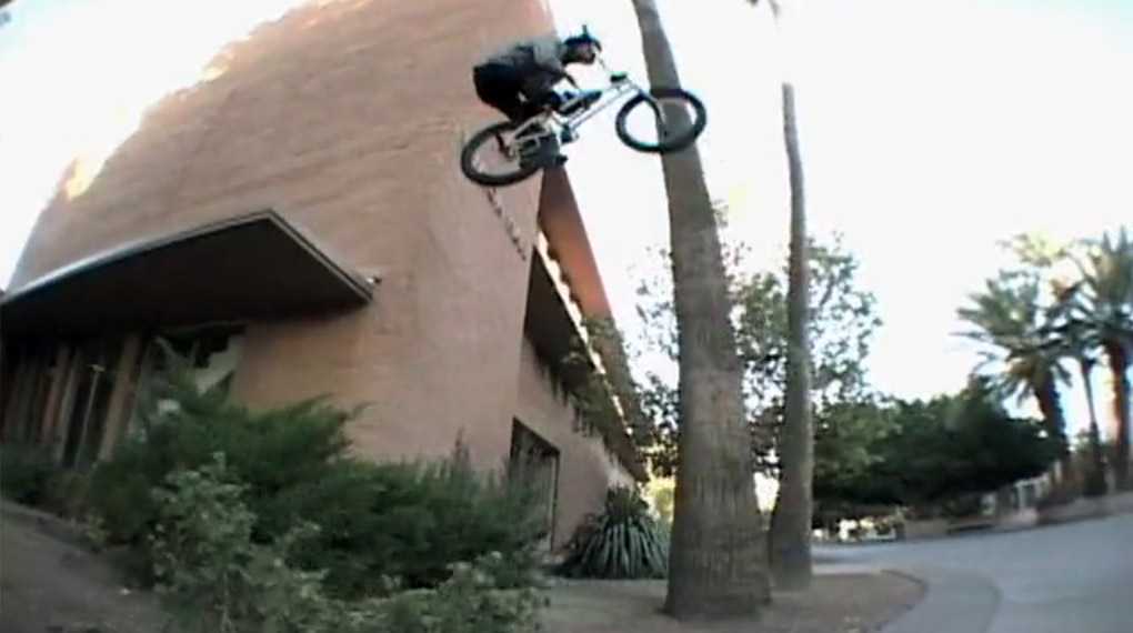 Lahsaan Kobza hat für ‘Mediocre At Best