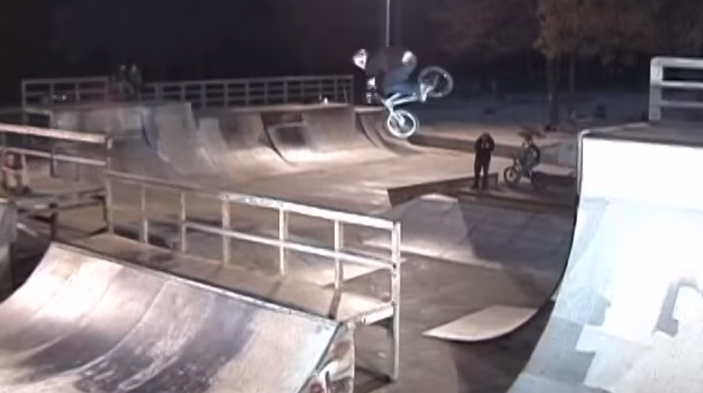 Morgan Wade gehört zu den größten Gefahrensuchern, die BMX jemals hervorgebracht hat. Hier ist sein großartiges Props-Interview aus dem Jahre 2004.