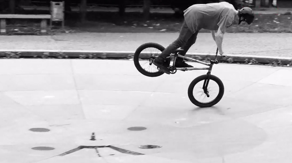 Alex Donnachie ist keine Combo zu kompliziert und so hat er sich mit Rich Forne zusammengetan und eine Woche Clips gesammelt und Berlin unsicher gemacht.