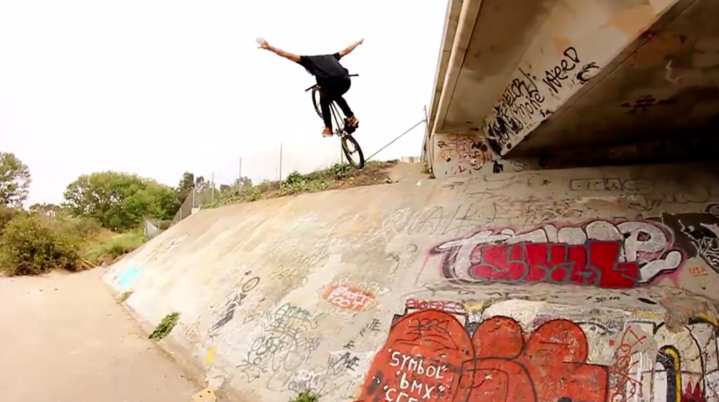 Der zweite Teil der Colony Collective Videoreihe strotzt erneut vor Fahrern aus aller Welt. Bitte festhalten und das Trickfeuerwerk jeglicher Art genießen.