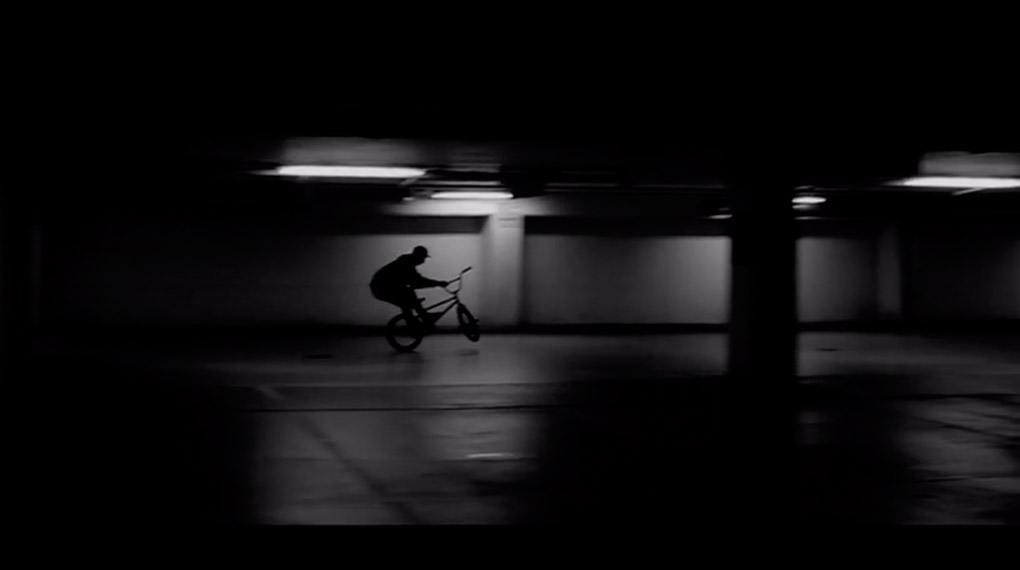 Jimmy Wentzel hat für Alliance aus Bremen ein Video gefilmt, in dem er BMX aus seiner Sicht erklärt und erzählt worauf es ihm beim Fahren ankommt.