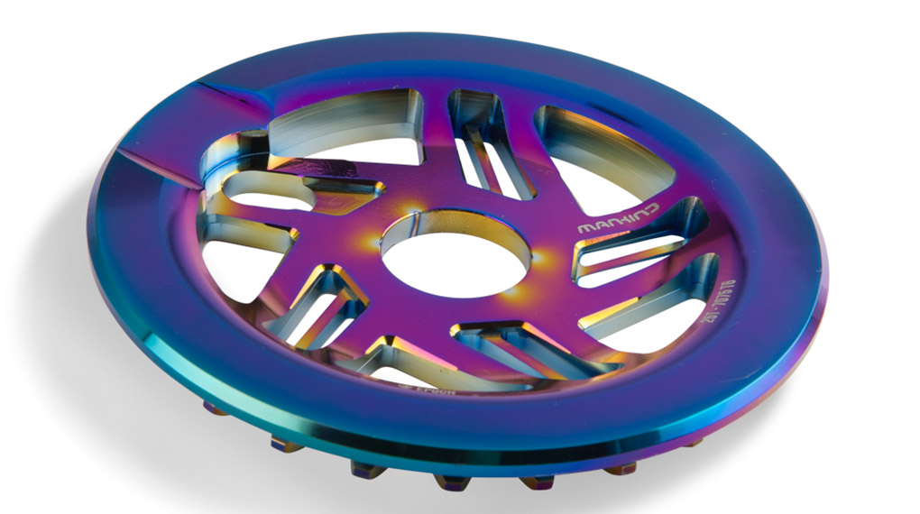 Produkt des Tages: Das Mankind Epoch Guard Sprocket haut dich mit einer Landung oilslick aus den Socken, besticht aber auch in der schwarzen Version.