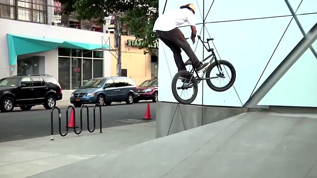 Stephon Fung fährt seit kurzem für Premium Products. Einen offiziellen Welcome-Edit gibt es zwar noch nicht, aber ein Video für die 718 Crew aus NYC.