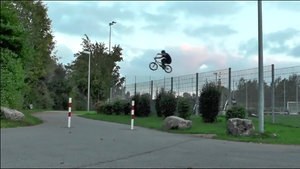 Moritz Steinröder ist nicht nur ein Kandidat für die Kategorie "sinnlos und gefährlich", sondern kann auch ganz famos normal Fahrrad fahren.
