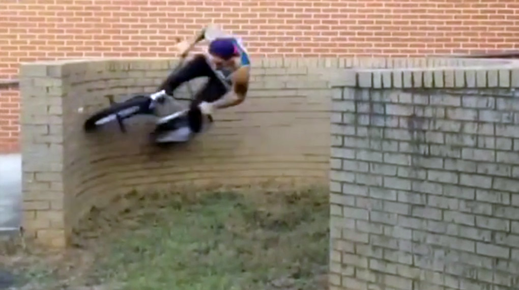 Gute Idee, Spitzentyp: Bei Hoffman Bikes hat man einige der besten Instagram-Clips von Seth Kimbrough zu diesem Video zusammengeschnitten.