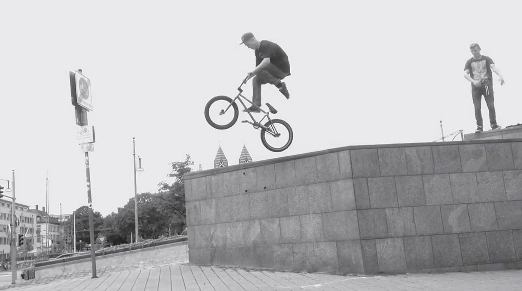 Leservideo des Tages: Moritz Zell, Felix Denzel und Mathias Fuhrer kommen ganz aus dem Süden Deutschlands und haben ihre Streetskills ausgepackt.