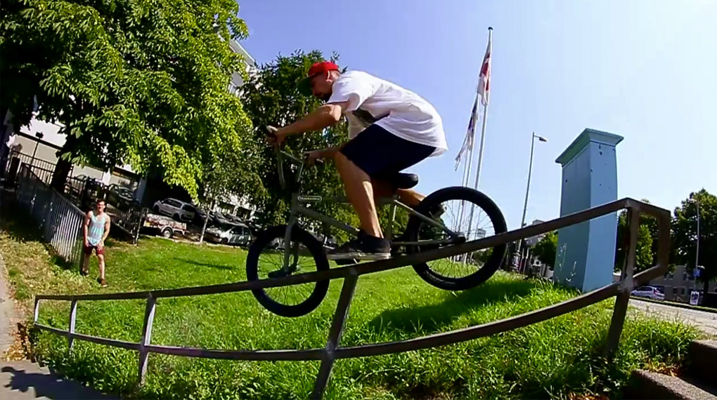 Marc Reschke hat den Rotterdam-Besuch der Hood Antics aus dem Sommer 2014 für das Bangers – Freestyle Film Festival audio-visuell aufbereitet.