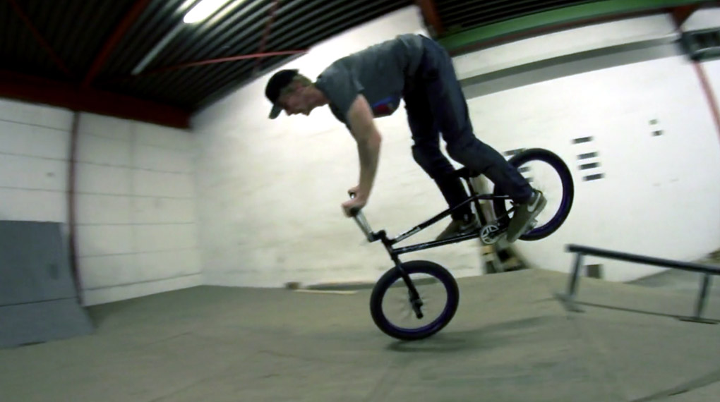 Max Bergmann hat im 167 Park in Hannover für King Kong ein wahres Technikfeuerwerk abgefackelt. Hier geht