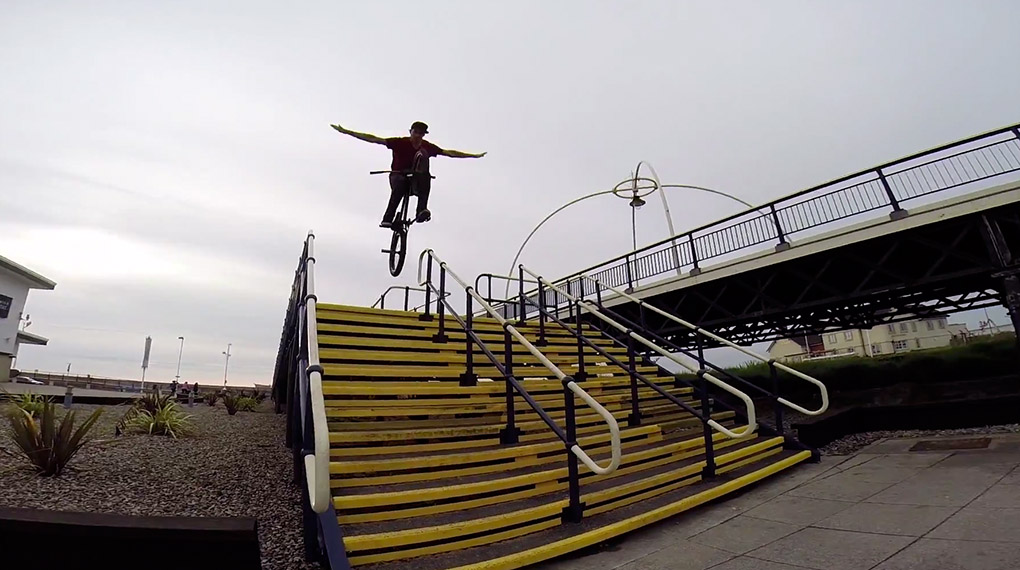 Sam Hulse hat einen neuen Edit für SaltPlus gefilmt und beantwortet dabei ganz nebenbei die Frage, ob Flips auf Street legitim sind.