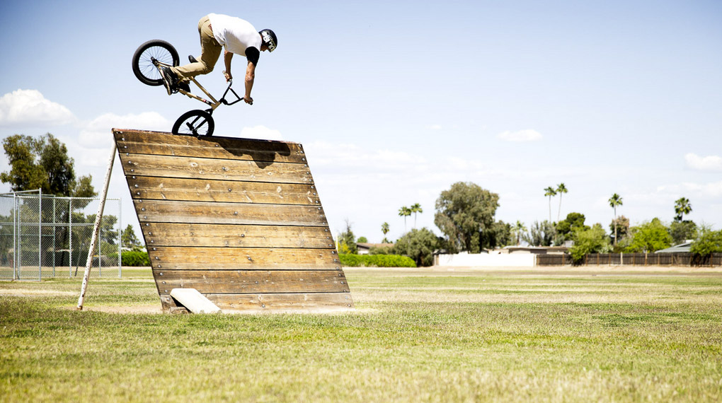 Die besten Fotos des Jahres 2014 von Gary Young, Chase Hawk, Tom Dugan, Chris Childs, Erik Elstran, Jake Seele, Aaron Ross und Mark Burnett auf einen Blick.