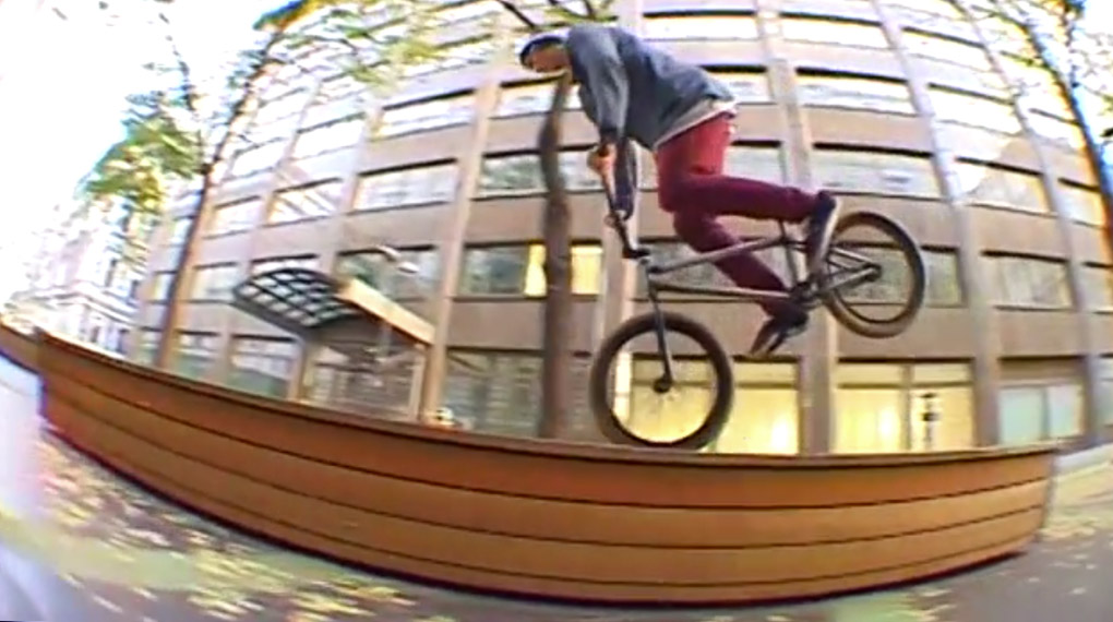 Borsteinstreet aus Österreich: Valentin Moder hat sich für dieses Video in Wien weit über den Lenker gelehnt.
