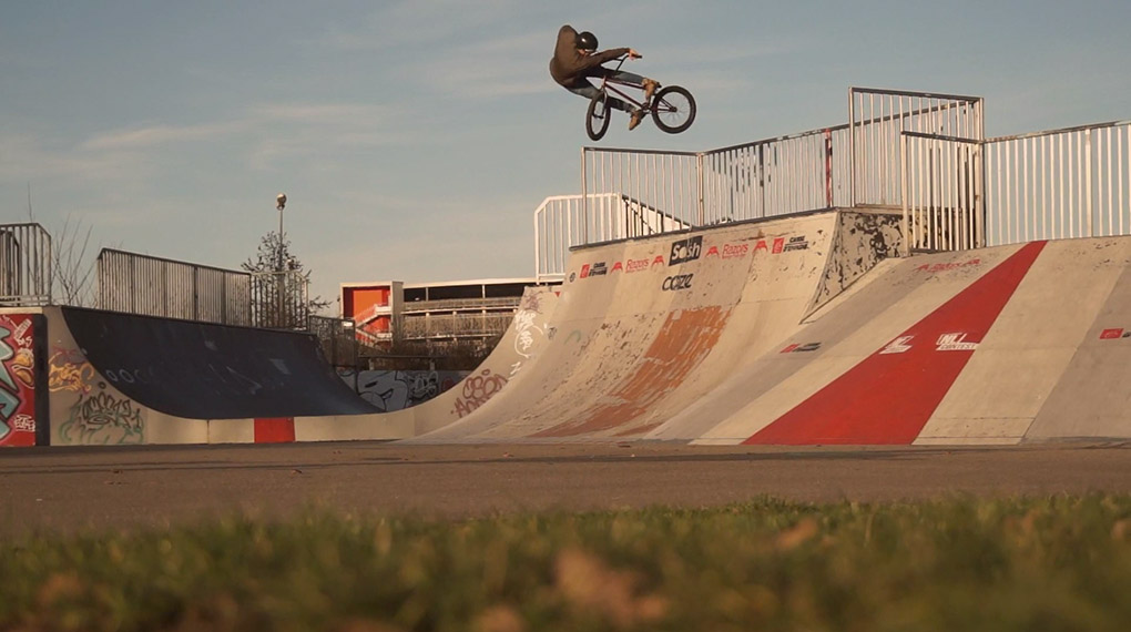 Der Tag des unbekannten Fahrers geht weiter: Guillaume Marie-Sosnowski ist bis jetzt noch nicht auf dem Radar aufgetaucht, stellt sich aber gebührend vor.