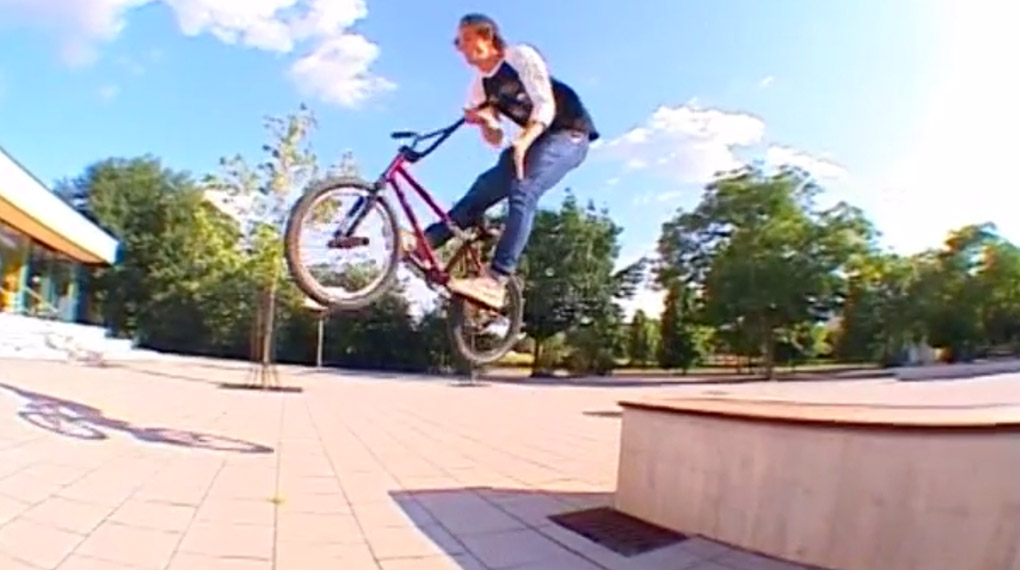 Leservideo: Die beiden Dudes Konstantin Pauls und Moritz Haase kommen aus Dresden und haben ein tolles Video abgeliefert. Spannende Spots und tolle Tricks.