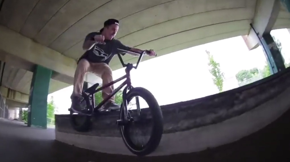 Chase Dehart, Tony Hamlin und Ben Lewis haben im vergangenen Sommer gemeinsam Zeit in Philadelphia verbracht, um für das etnies-Video 