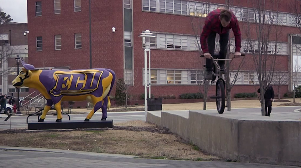 Kleiner Videosnack für zwischendurch gefällig? Dann empfehlen wir diese Folge der #FOURCLIPFRIDAY-Videoserie von wethepeople mit Dan Foley in der Hauptrolle.
