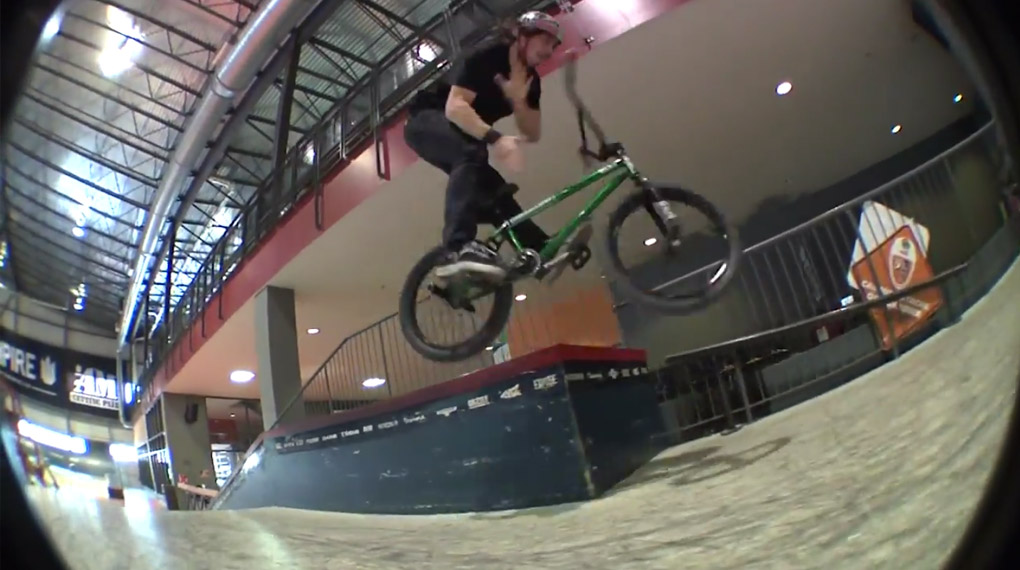 Bevor Dillon Lloyd den kanadischen Winter gegen das Beachlife von Südkalifornien eingetauscht hat, stand noch ein letzter Besuch im Le Taz Skatepark an.