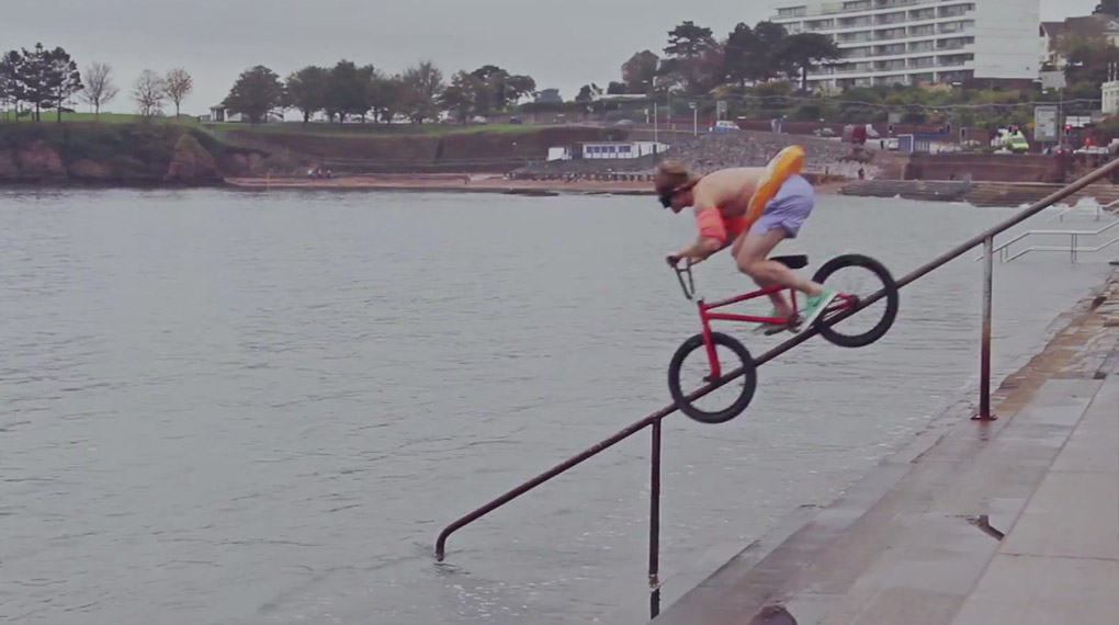 Das Pro-Team von wethepeople wird gerade gewaltig umstrukturiert. Wer ab sofort keinen Gehaltscheck von der Kölner BMX-Firma erhält, erfährst du hier.