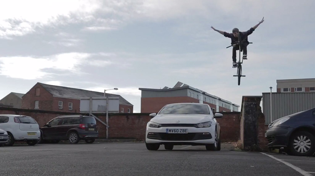 Mike Curley fährt einfach wahnsinnig gut Fahrrad. Diesen Fakt beweist er einmal mehr in seinem neuen Video, in dem er seine alten Localspots fährt.