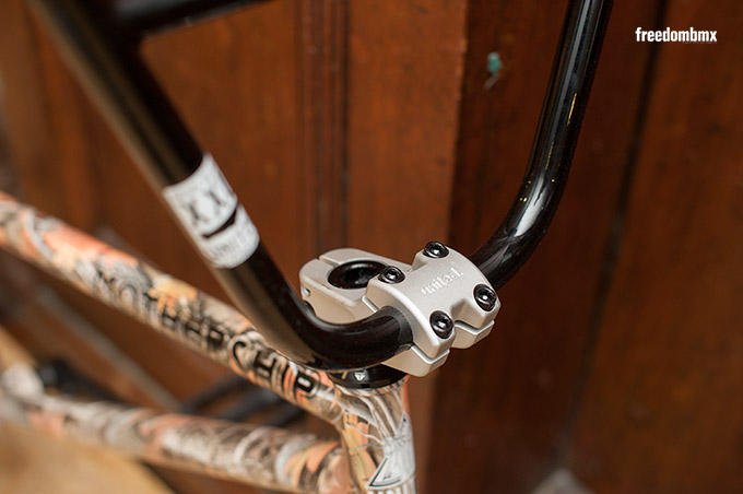 Obwohl es den Valentino-Vorbau von United auch in olislick gibt, hat sich Nathan für diese etwas dezentere Variante entschieden