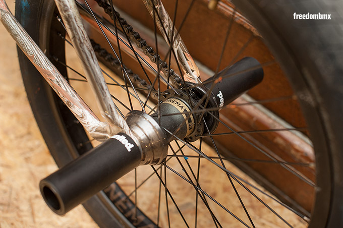 Nathans Hinterrad ist ein fast lautloser Killer