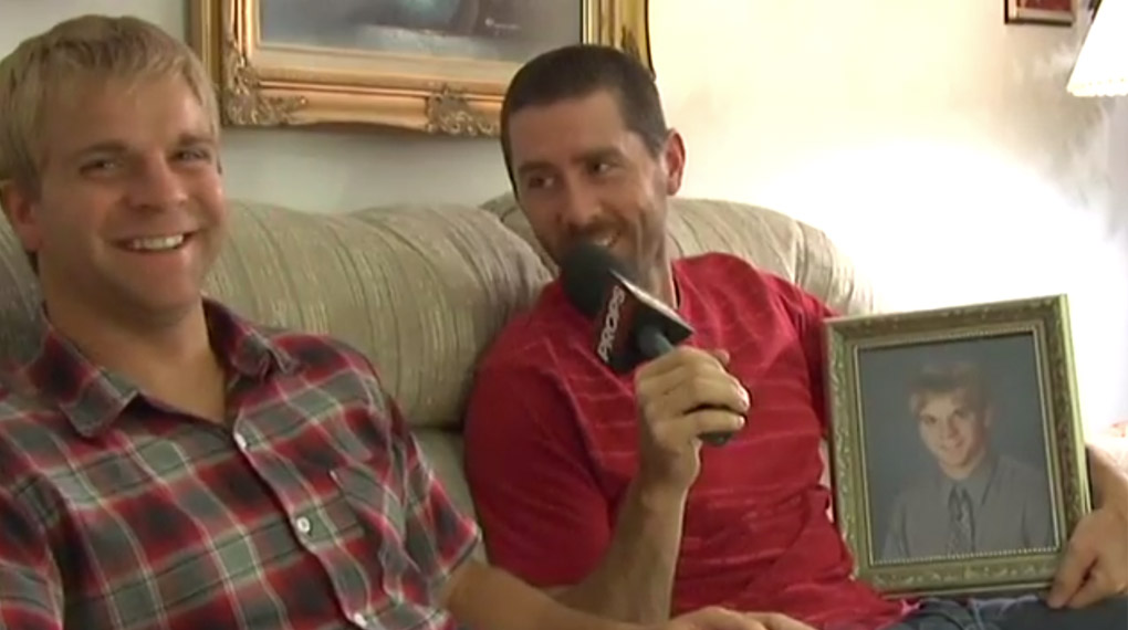 Brian Kachinsky ist einer der mutigsten Streetfahrer aller Zeiten. Hier ist sein Props-Interview von 2008 mit jeder Menge harter Stunts und fiesen Stürzen.