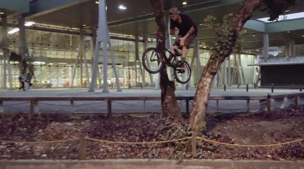 Der wahre Star dieses Kolumbien-Videos von Ryan Navazio dürfte für einen Teil unserer männlichen Zuschauerschaft kein BMXer, sondern Katherine Rios sein.