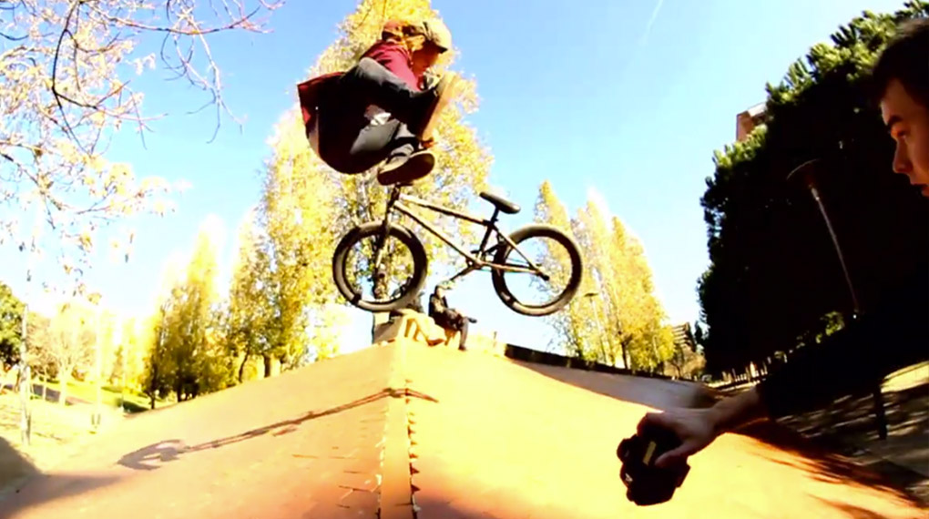 Lukas Häusler, Niklas Beyer, Robin Heiderich und Louis Zimmer vom Peoples Store waren für ein paar Tage in Barcelona, um dem deutschen Winter zu entfliehen.