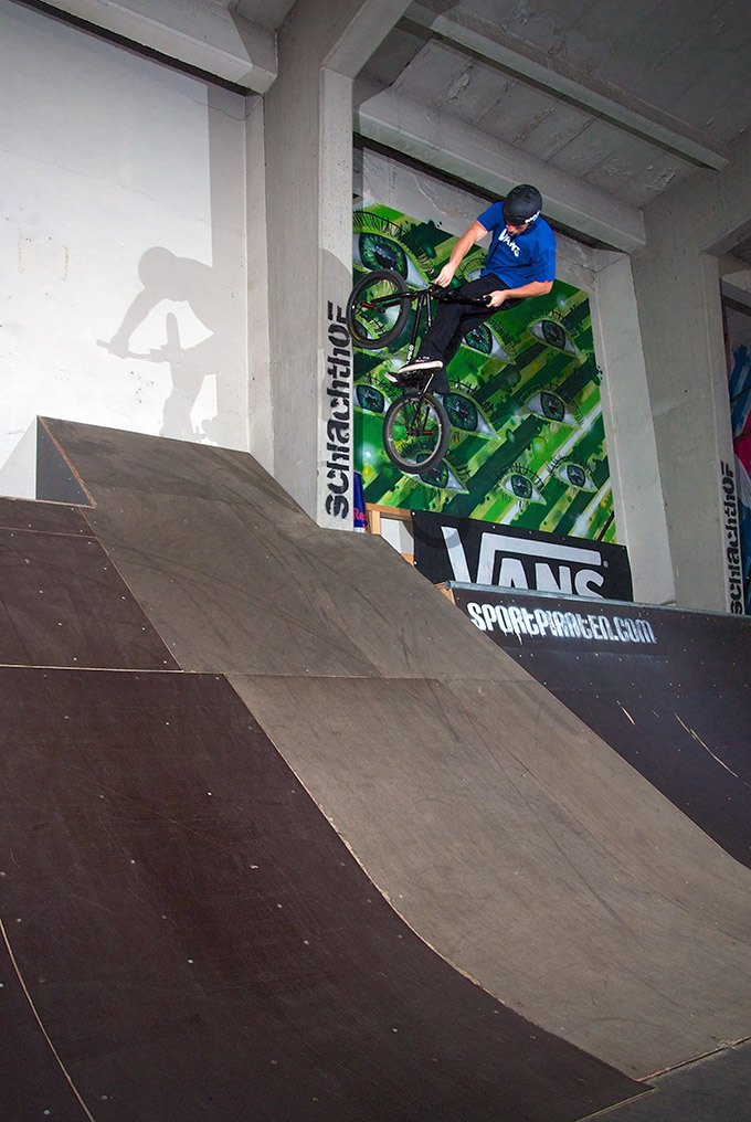 Daniel Kiss kann auch ohne Hoodie Lookdowns