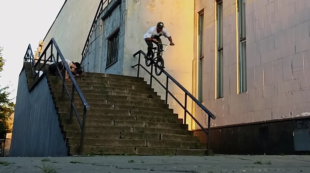 In diesem Video spricht Ivan Nikolaevs über die Vorzüge der Disco Hubs von Stress BMX und unterzieht seine Signaturenaben gleich noch einem Belastungstest.