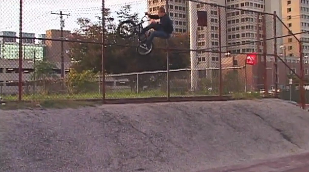 Eine weitere Episode aus der Chocolate-Truck-Saga geht online. Heute bringt uns Kevin Vannauker die East Coast auf den Bildschirm.