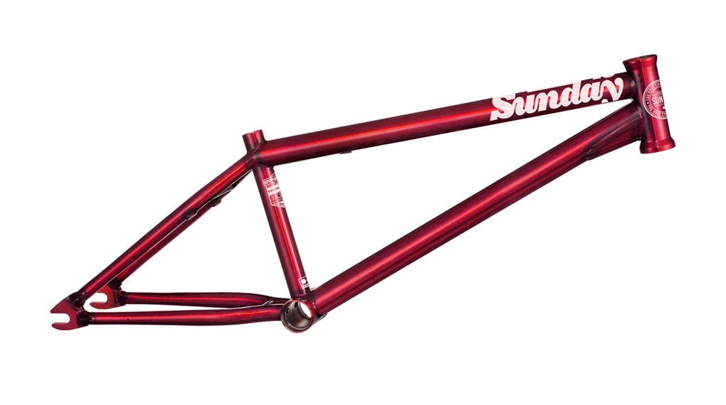 Der Sunday Bikes Broadcaster Rahmen vereint ein steiles Steuerrohr und kurze Kettenstreben zu einem modernen Streetrahmen.