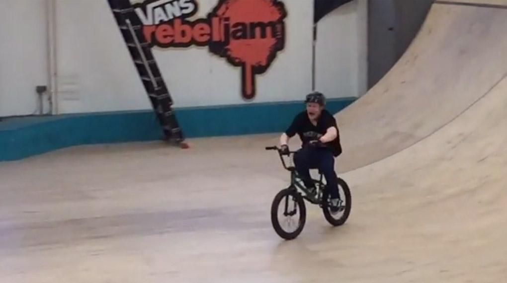 Beim Braaab Contest 2015 im 040 BMX Park ging es ordentlich zur Sache. Wir haben nicht nur die Ergebnisse, sondern auch die Highlights aus Einhoven für euch.