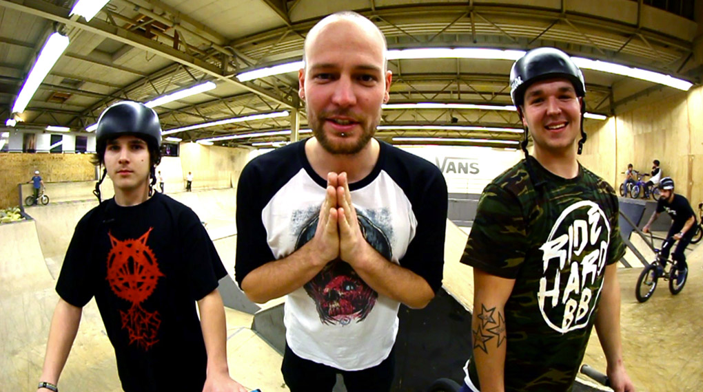 Dominik und Tobias Freigang sind im 040 BMX Park zu einer Partie Game of HORST angetreten, um ein für alle mal zu klären, wer der Geilere von beiden ist.