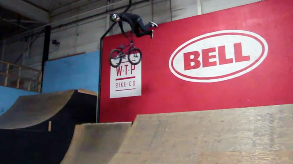 Mike Varga hat für sein neues Video aus dem Joyride 150 Bike Park in Toronto mal wieder einen Haufen Videospieltricks aus der Zukunft mitgebracht.