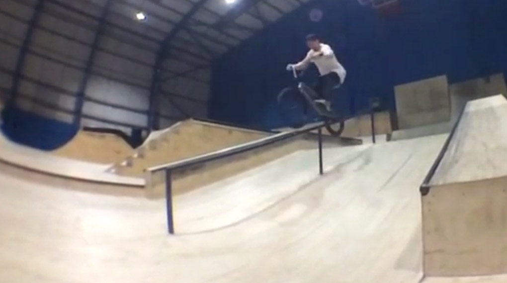 In dieser Folge von wethepeople #fourclipfriday haut Pete Sawyer ein paar gute Dinger in seinem Localindoorpark raus. Der Typ hat es halt einfach drauf.