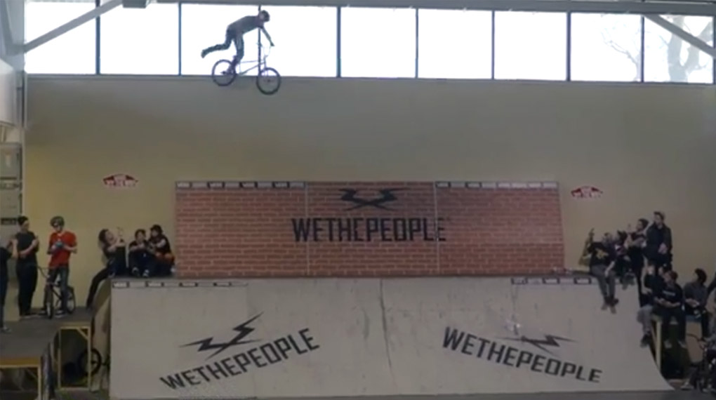 Geistesgestörte Tricks von Drew Bezanson, Joel Bondu, Nick Bruce, Colton Walker und vielen anderen auf dem Toronto Jam 2015. Mehr dazu in diesen Videos.