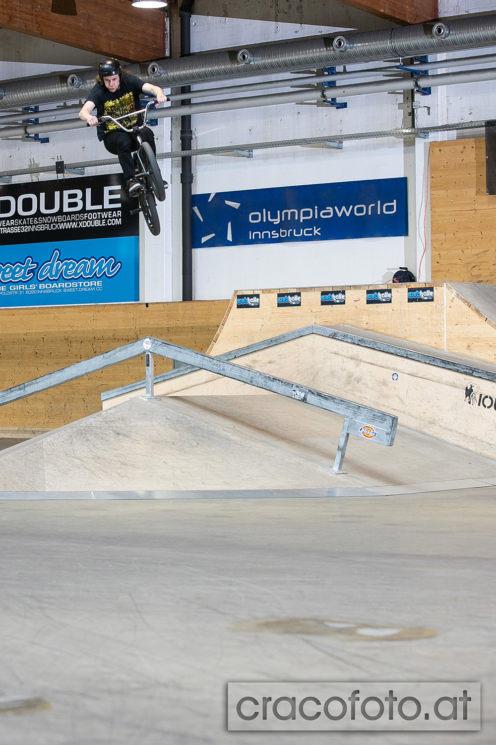 Gap to Flat in der WUB Skatehalle Innsbruck von Clemens Kartmann