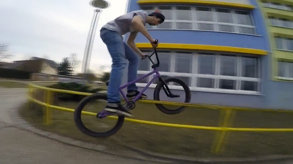 Grindsport aus der Lutherstadt Wittenberg, Magdeburg und Potsdam: Die Amok Crew meldet sich mit ihrem ersten Video zu Wort. Mehr dazu hier.