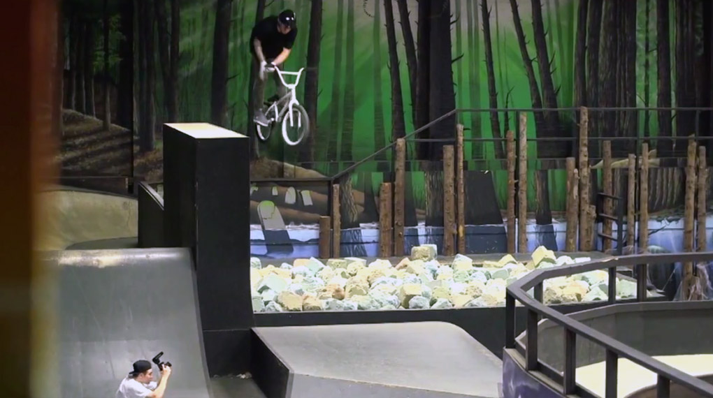 Ryan Taylor zieht in diesem Promovideo für seinen Signaturerahmen von Industry alle Register. Krasse Vorstellung – und der Ender ist einfach nur episch!