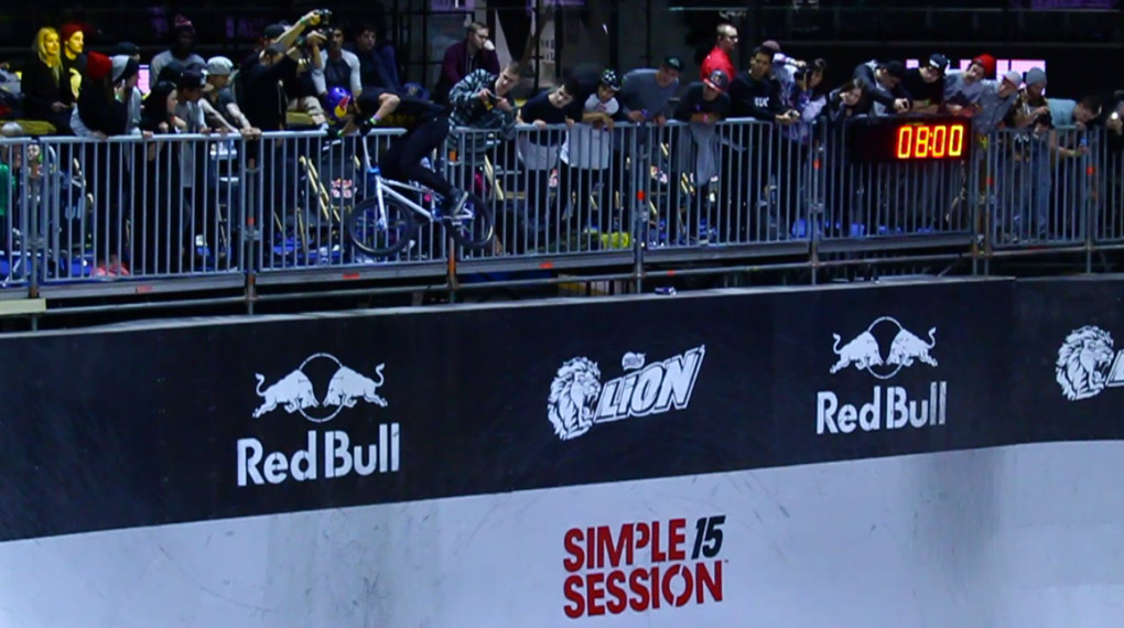 Hier sind die Highlights vom Best-Trick-Contest und dem Parkfinale auf der Simple Session 2015 mit Drew Bezanson, Devon Smillie, Alex Kennedy uvm.